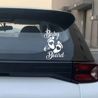 Baby on Board mit zwei kleinen Füssen Autosticker.